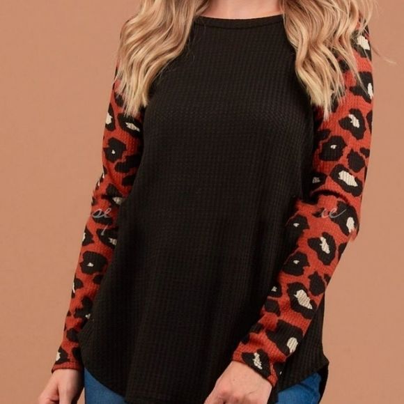 Black Animal Print Thermal Top - Picture 2 of 3